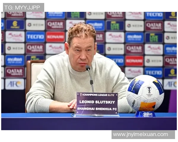 退役足球球星重返赛场引发热议探讨未来发展方向